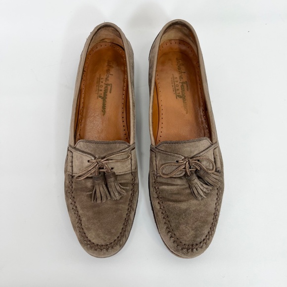 Salvatore Ferragamo Brown Suede Loafers with Tassels display picture 1